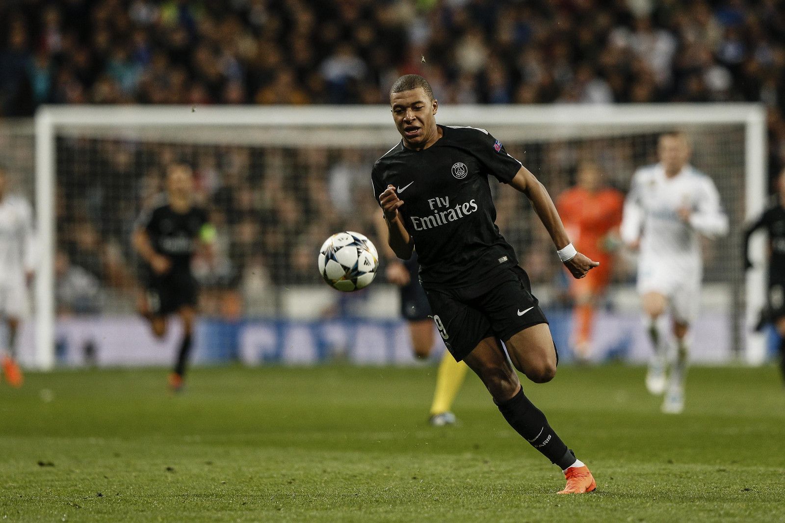 他是最被低估的球员之一（他是最被忽视的球员之一）