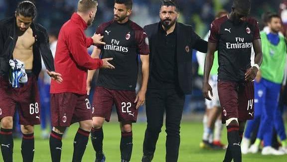 10场0球！米兰亏大了，新援前锋太差劲，身价3500万虚高（10战0球！AC米兰买亏了，新援前锋表现低迷，3500万身价被高估）