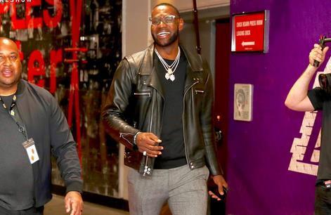 6万座的专业足球场，鲁媒分享黄河体育中心足球场建造情况（鲁媒详解黄河体育中心6万座专业足球场建设进展）