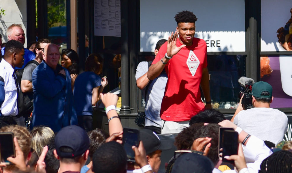 上海全运名单：一队边攻太差，难进四强！二队要夺冠看二传表现（上海全运名单出炉：一队边攻短板难闯四强，二队争冠关键在二传发挥）