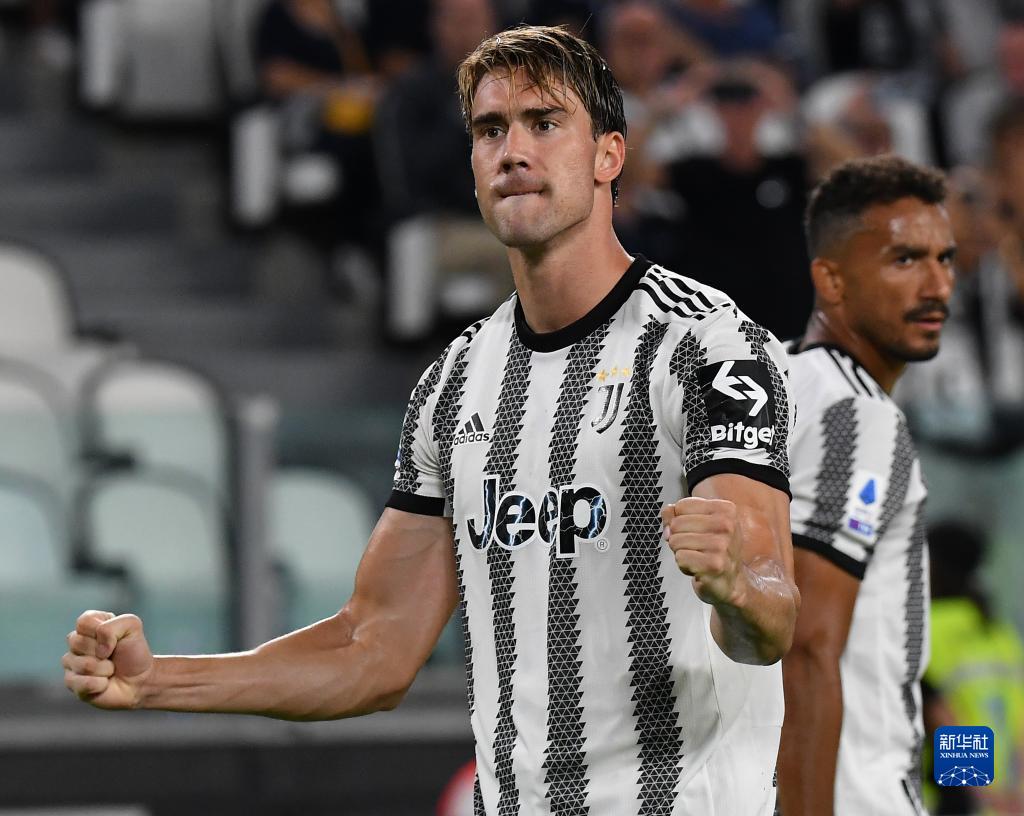 柏林联合状态下滑，莱比锡红牛能否轻松再取一胜？（柏林联合低迷，莱比锡红牛能否再度轻松取胜？）