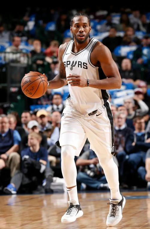 罗马诺：尤文并未追逐坎塞洛，球员不降薪意甲俱乐部无法负担（罗马诺：尤文未追坎塞洛，若不降薪意甲球队难以承担）