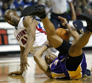 半场战报：多特1-1博德闪耀，布兰特建功，阿里萨米扳平（半场速报：多特暂1-1博德闪耀，布兰特先拔头筹，阿里萨米扳平）