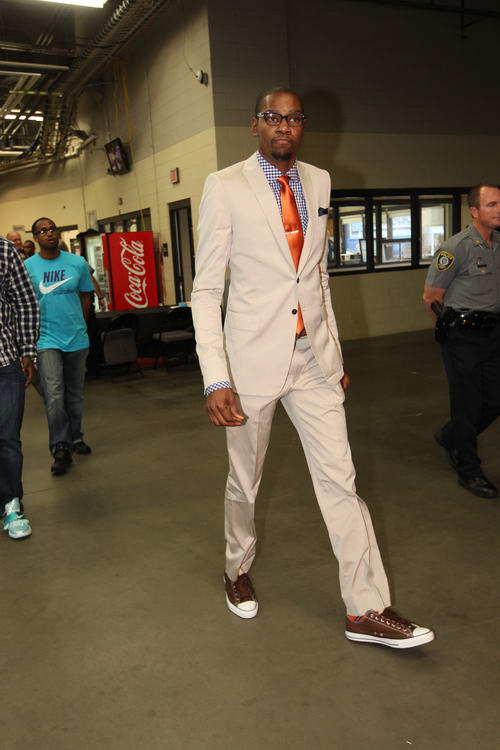 记者：弗里克不会在巴萨执教太久，亚马尔未来会要求引援增强阵容（记者：弗里克在巴萨恐难久留，亚马尔或将要求引援补强阵容）