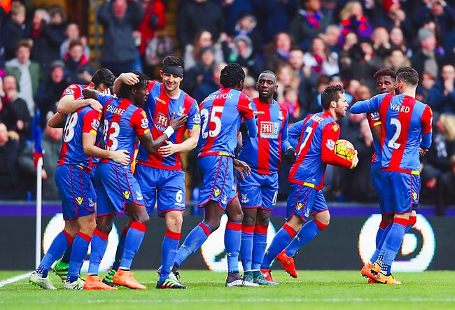 冰火两重天！追梦&库里半场皆6中5，巴特勒5中0（冷热分明！库里与追梦半场6投5中，巴特勒5投0中）