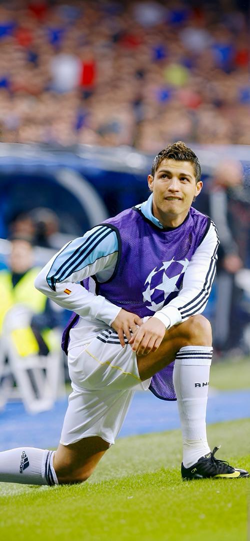 节目效果炸裂！会送斯潘塞啥圣诞礼物？库明加：更多上场时间（综艺效果拉满！圣诞给斯潘塞送啥？库明加：只想要更多上场时间）