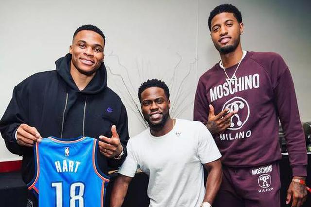 英超半场：沃尔特马德挑射破门，纽卡暂3-0埃弗顿（英超半场战报：沃尔特马德挑射建功，纽卡暂以3-0领先埃弗顿）