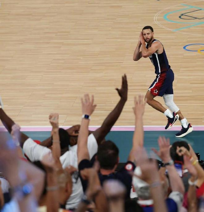 媒体人：中国足球真正的危机是不快乐，大家都缺乏尊重和信任（媒体人：中国足球的深层危机在于不快乐，尊重与信任普遍缺失）