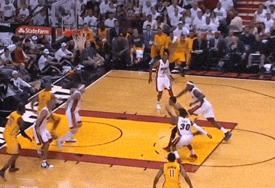 快船板凳合计14中2仅得5分，替补得分狂输对手36分（快船替补集体失准14投仅2中拿5分，板凳得分净负对手36分）