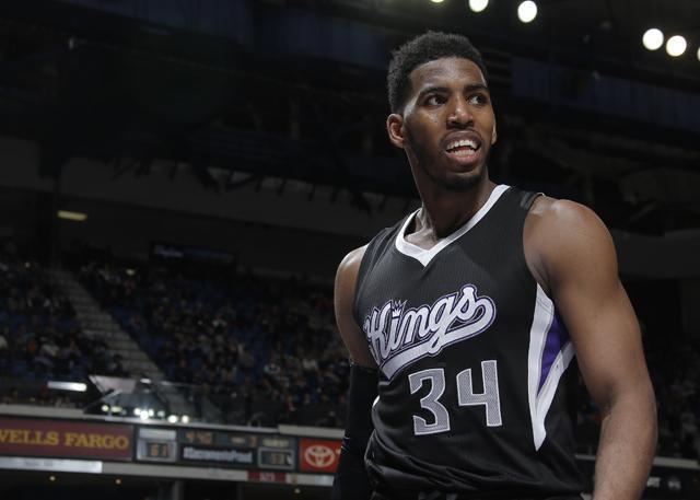 NBA官方新秀榜：克尼佩尔&弗拉格继续稳居前二（NBA官方新秀榜更新：克尼佩尔与弗拉格依旧位列前二）