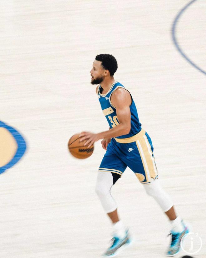 传闻：蓝鹰埃弗顿关注梅斯16岁前锋，身高193已亮相法甲（据传蓝鹰、埃弗顿盯上梅斯16岁前锋：身高1.93米，已在法甲亮相）