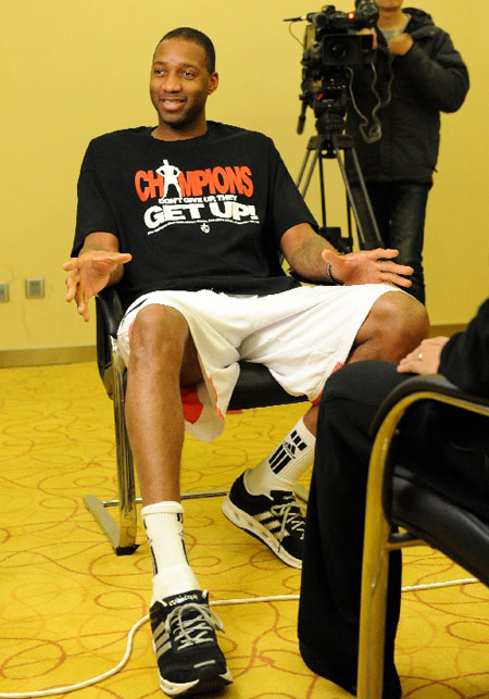 马刺主帅：文班愿根据比赛需求去打球；SGA单防根本防不住（马刺主帅：文班乐于配合战术需要；SGA靠单防很难限制）