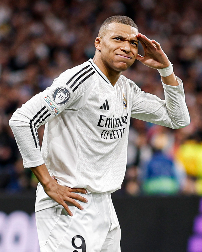 切特本赛季首次输球，单挑文班惨遭大帽，各项数据被压制（切特本季首败，单挑文班遭大帽，数据全面受限）