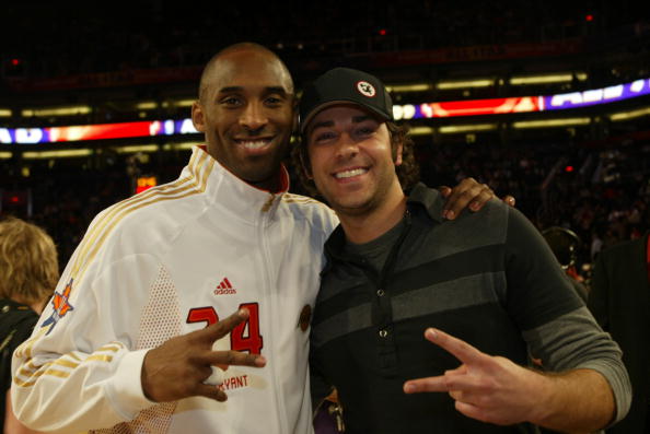 每体：库库离开巴萨因为不被信任，巴尔韦德当时看好米兰达（每体：因得不到信任库库选择告别巴萨，巴尔韦德昔日更青睐米兰达）