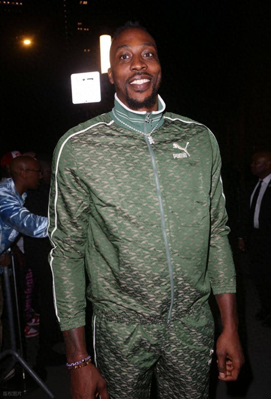 湖人惨败火箭！西部第四易主，杜兰特25+8，詹姆斯双里程碑（火箭大胜湖人，西部第四易位；杜兰特25+8，詹姆斯达成双纪录）