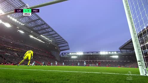 德甲半场：勒威林重炮世界波，斯图加特暂2-0云达不莱梅（德甲半场战报：勒威林远射世界波，斯图加特2-0领先云达不莱梅）