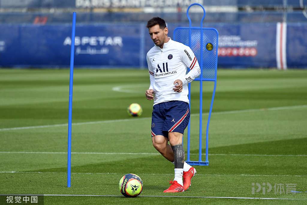 湾区记者：年轻球员要么成为争冠一部分要么成为筹码 勇士都不占（湾区记者：年轻球员要么冲冠要么当筹码，勇士两头都落空）